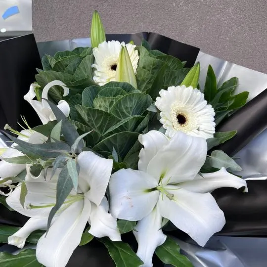 Ramo de flores repollos con papel coreano 